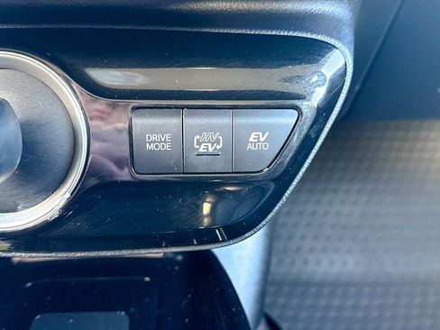 Used 2021 Toyota Prius Prime XLE image 35