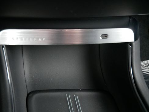 New 2026 Cadillac Lyriq Premium Luxury image 21