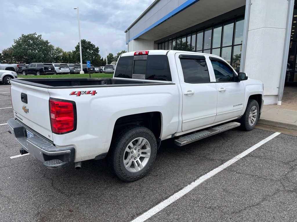 Used 2018 Chevrolet Silverado 1500 LT w/ All Star Edition AWD/4WD image 3