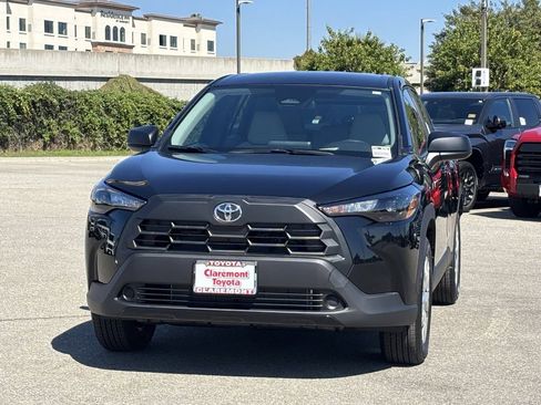 Used 2026 Toyota Corolla Cross L image 32