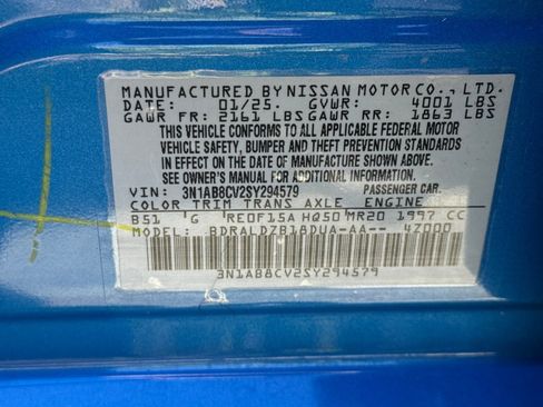 Used 2025 Nissan Sentra SV FWD image 28