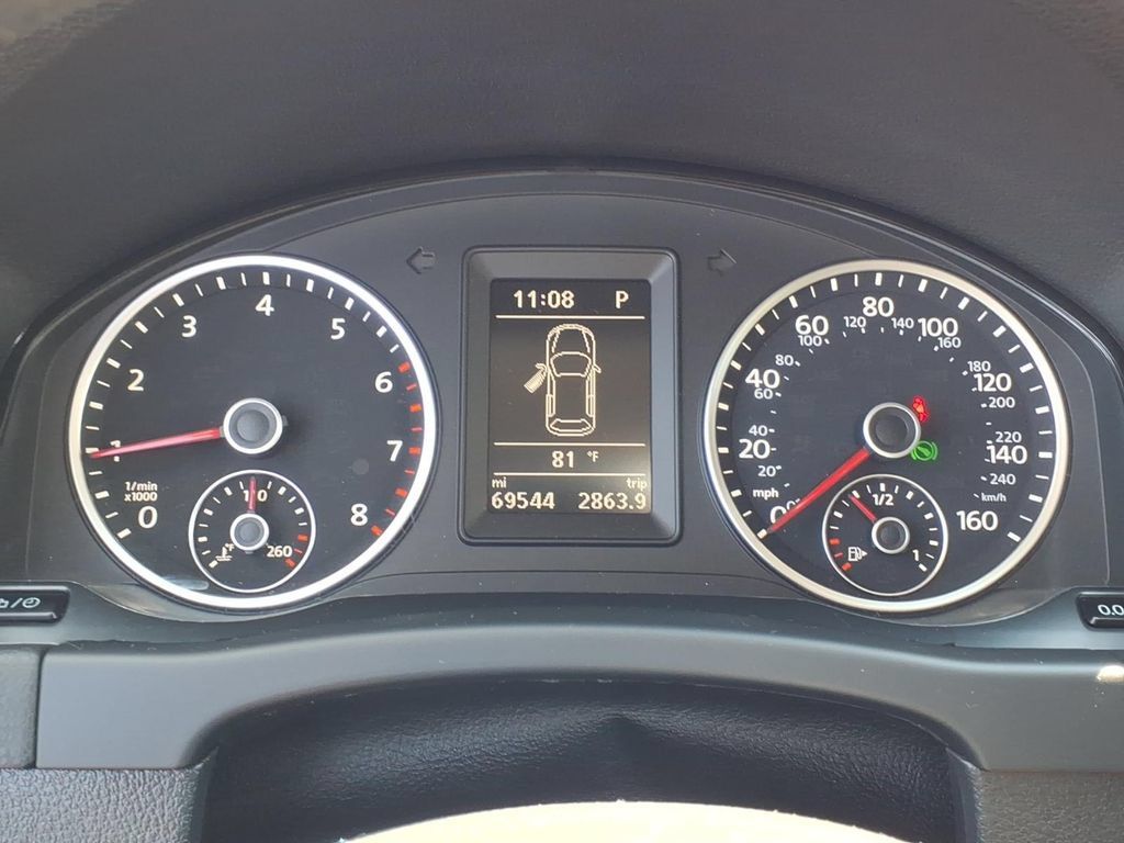 Used 2016 Volkswagen Tiguan S FWD image 6
