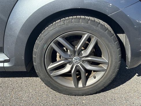 Used 2012 Volkswagen Beetle 2.5 image 9