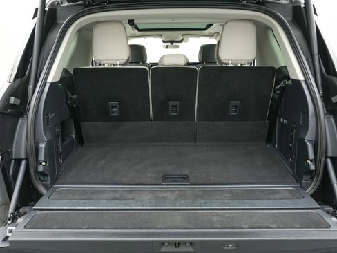 Used 2025 Lincoln Navigator Reserve AWD/4WD image 33