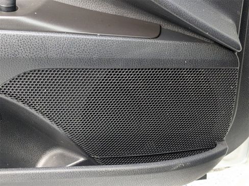 Used 2024 Toyota Camry SE image 15