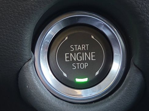 New 2026 Chevrolet Suburban Premier image 21