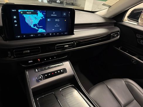 New 2027 Lincoln Aviator AWD image 28