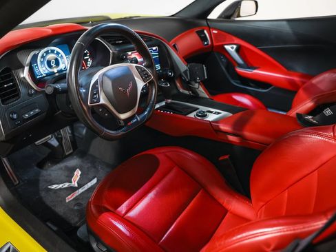 Used 2016 Chevrolet Corvette Z06 w/ 3LZ Preferred Equipment Group RWD image 38