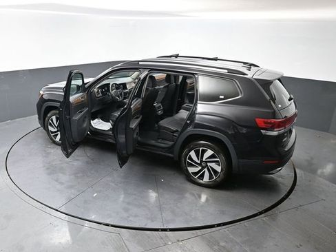 Used 2025 Volkswagen Atlas SE AWD/4WD image 57
