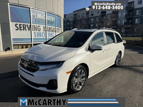 New 2026 Honda Odyssey Touring image 1