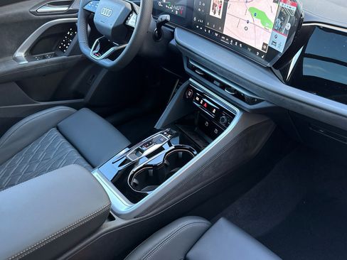 New 2025 Audi SQ5 Premium Plus image 13