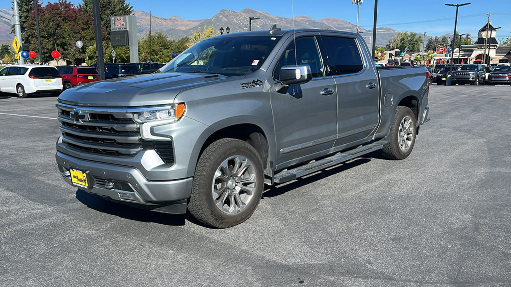Used 2023 Chevrolet Silverado 1500 High Country w/ Technology Package AWD/4WD image 7