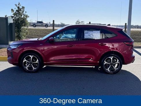 Certified 2023 Ford Escape ST-Line Select w/ Tech Pack #2 image 3