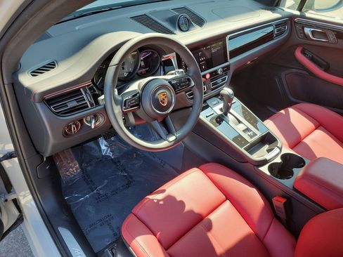 New 2026 Porsche Macan S image 5