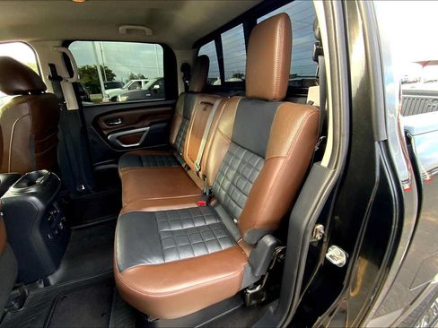 Used 2019 Nissan Titan Platinum Reserve AWD/4WD image 21