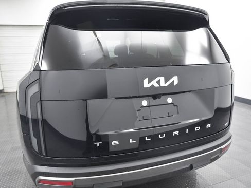 New 2027 Kia Telluride S image 6