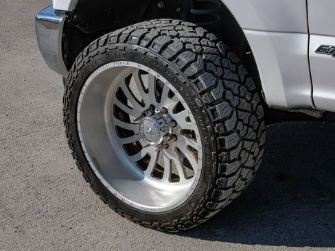 Used 2019 Ford F250 Lariat w/ Lariat Value Package image 62