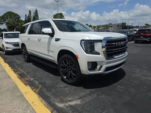 Used 2024 GMC Yukon XL SLT w/ SLT Luxury Package RWD image 1