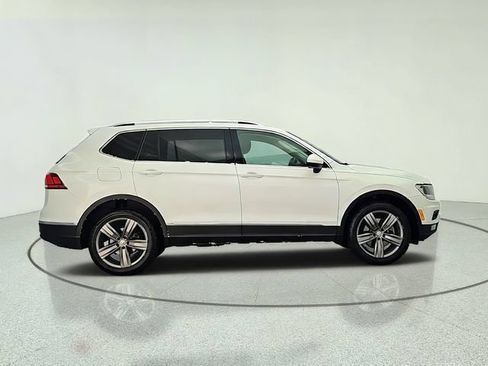 Used 2020 Volkswagen Tiguan SEL w/ 3rd Row Seat Package AWD/4WD image 7