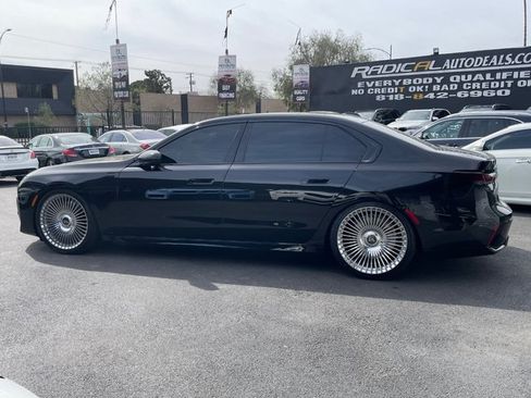 Used 2025 BMW 740i RWD image 7