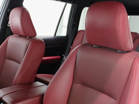 Used 2022 Lexus GX 460 Premium w/ Premium Package image 34