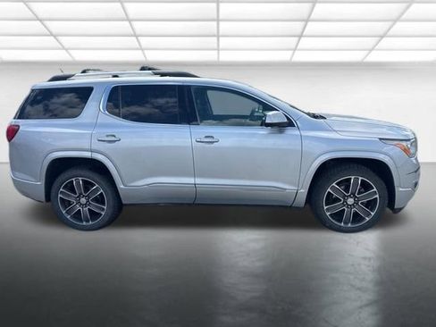 Used 2018 GMC Acadia Denali w/ Technology Package AWD/4WD image 7
