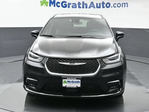 Used 2025 Chrysler Pacifica Select FWD image 5