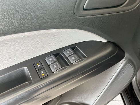Used 2022 Chevrolet Colorado W/T RWD image 18