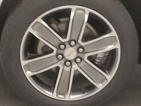 Used 2018 GMC Acadia Denali w/ Technology Package FWD image 31