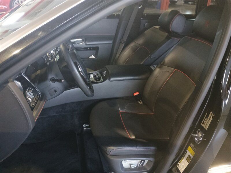 Used 2014 Rolls-Royce Ghost RWD image 18