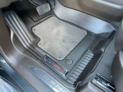 Used 2023 GMC Sierra 2500 Denali w/ Denali Ultimate Package image 36