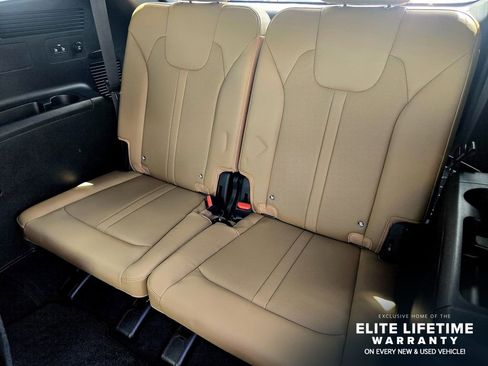 Certified 2025 Kia Sorento SX Prestige w/ Olive Brown Leather Package AWD/4WD image 25