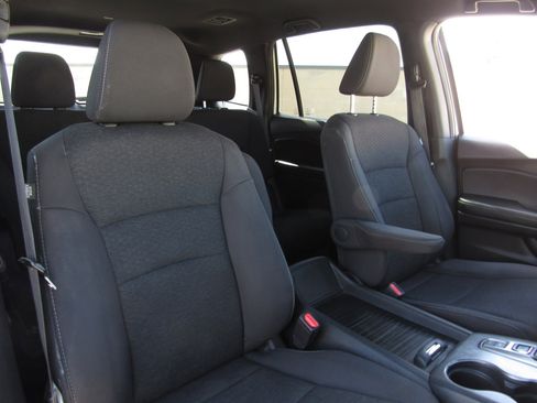 Certified 2019 Honda Passport Sport image 10
