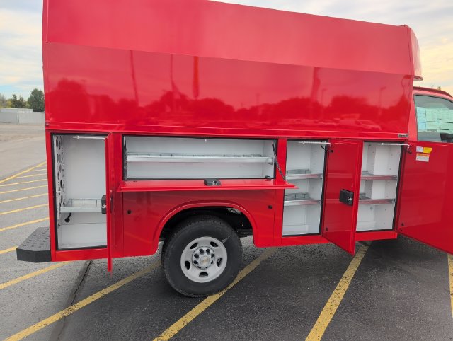 New 2026 Chevrolet Express 3500 w/ Power Convenience Package RWD image 29