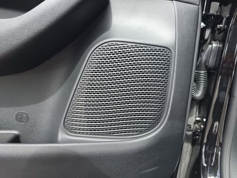 New 2026 Chrysler Pacifica Select FWD image 16