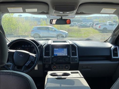 Used 2016 Ford F150 XLT w/ Equipment Group 302A Luxury AWD/4WD image 9