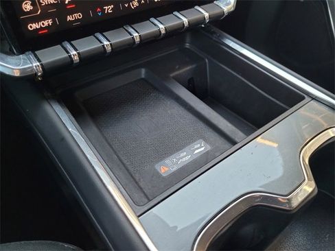 Used 2025 GMC Acadia Elevation image 13