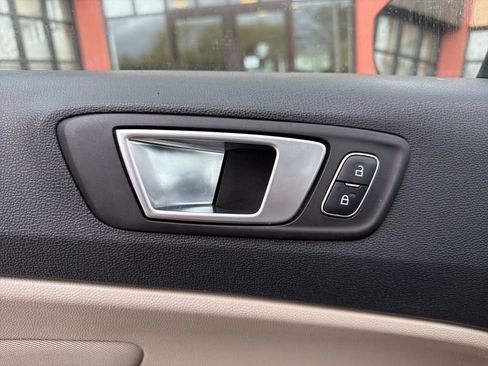 Used 2018 Ford EcoSport SE w/ SE Convenience Package AWD/4WD image 31