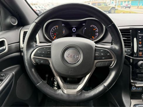 Used 2021 Jeep Grand Cherokee Laredo X image 15