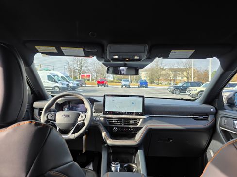 New 2026 Ford Explorer Tremor w/ Tremor Convenience Package image 18