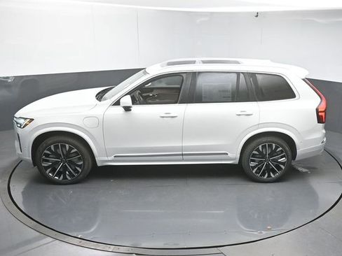 New 2026 Volvo XC90 T8 Plus w/ Protection Package Premier image 46