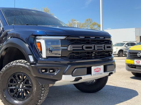 Used 2025 Ford F150 Raptor image 3