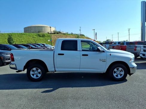 Used 2023 RAM 1500 Classic SLT w/ Trailer & Traction Group AWD/4WD image 3