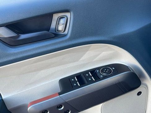 Certified 2025 Ford Maverick Lariat w/ 4K Tow Package image 24