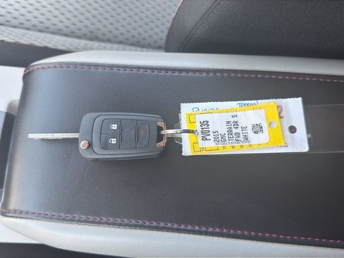 Used 2015 GMC Terrain SLE FWD image 15