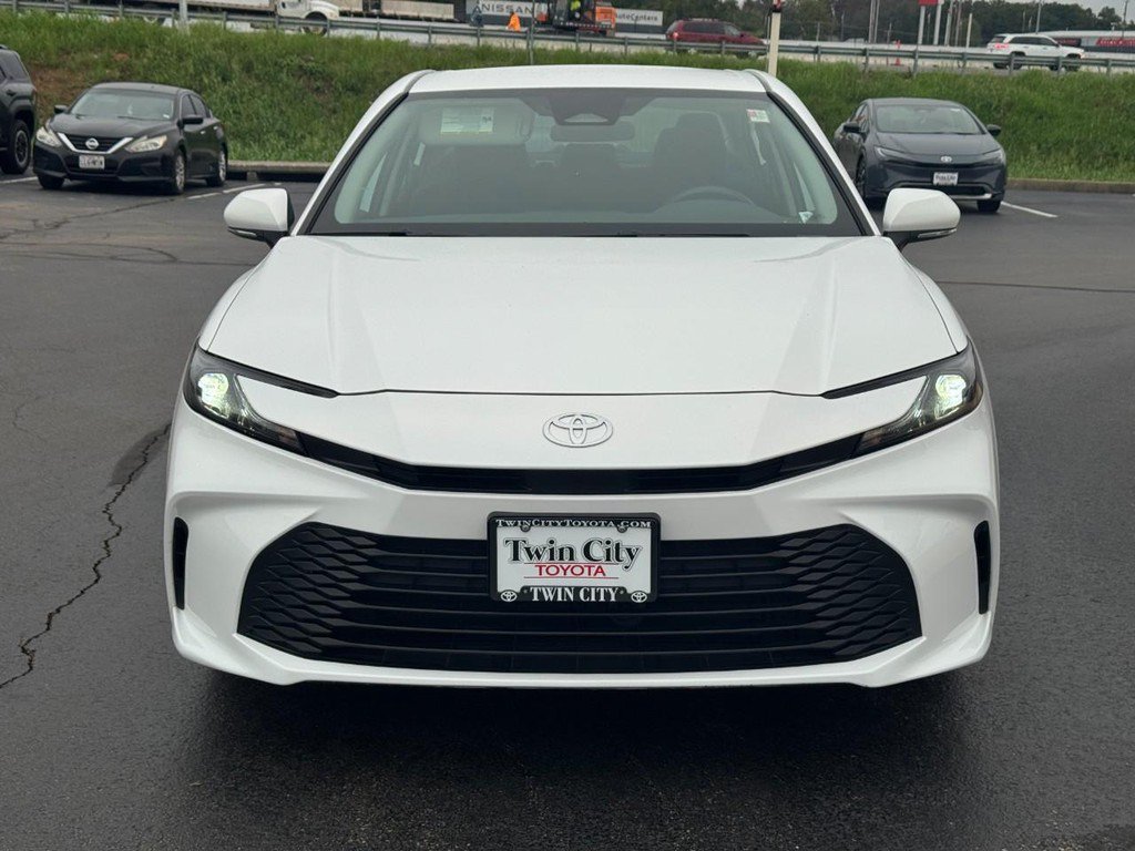 Certified 2025 Toyota Camry LE FWD image 10