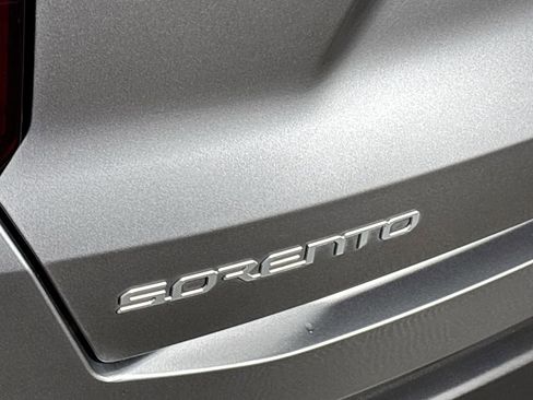 Certified 2025 Kia Sorento SX Prestige image 26