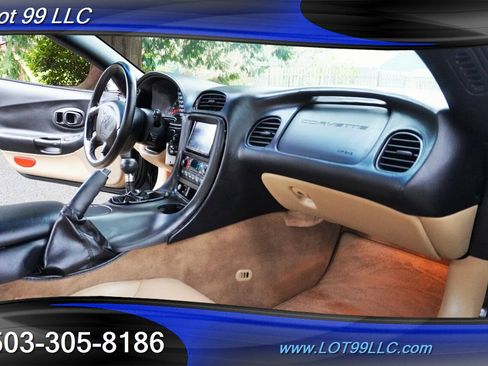 Used 2004 Chevrolet Corvette Coupe w/ Preferred Equipment Group image 15