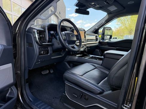 Used 2024 Ford F350 Lariat w/ Lariat Ultimate Package AWD/4WD image 41