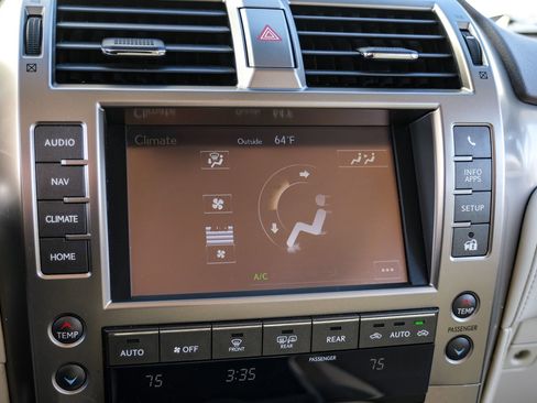 Used 2015 Lexus GX 460 w/ Premium Package image 28